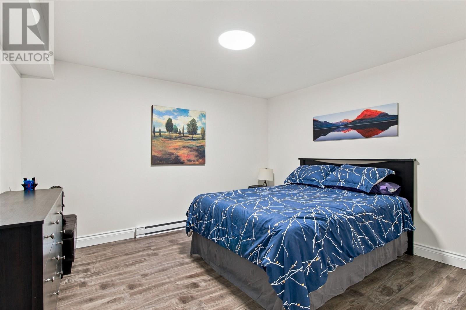 16 Hyde Park Drive, St. John'S, NL