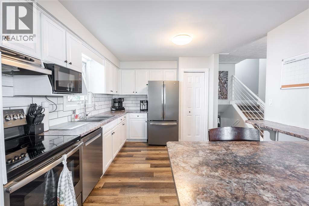 338 Hill Street, St Clair, ON