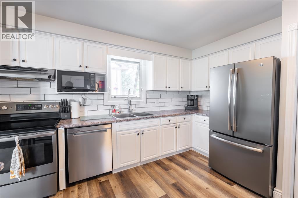 338 Hill Street, St Clair, ON