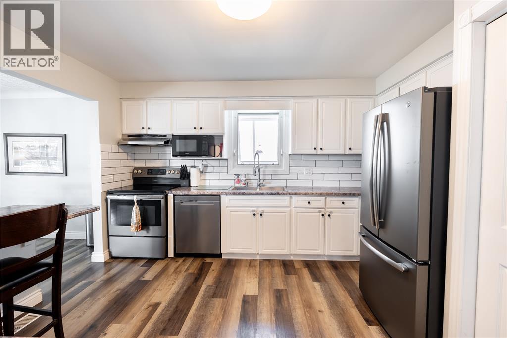 338 Hill Street, St Clair, ON