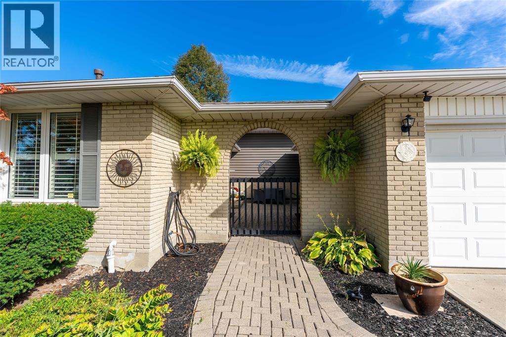 338 Hill Street, St Clair, ON