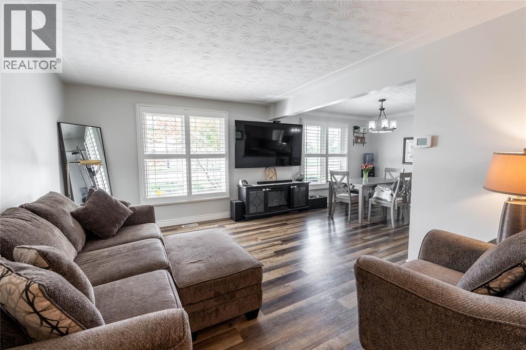 338 Hill Street, St Clair, ON