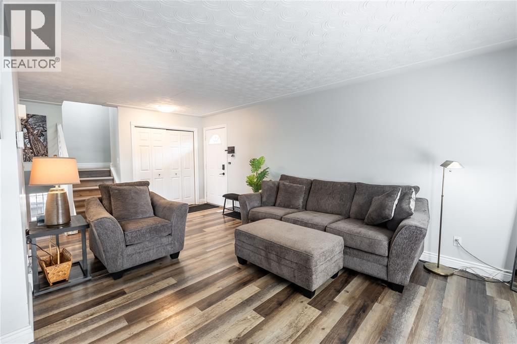 338 Hill Street, St Clair, ON