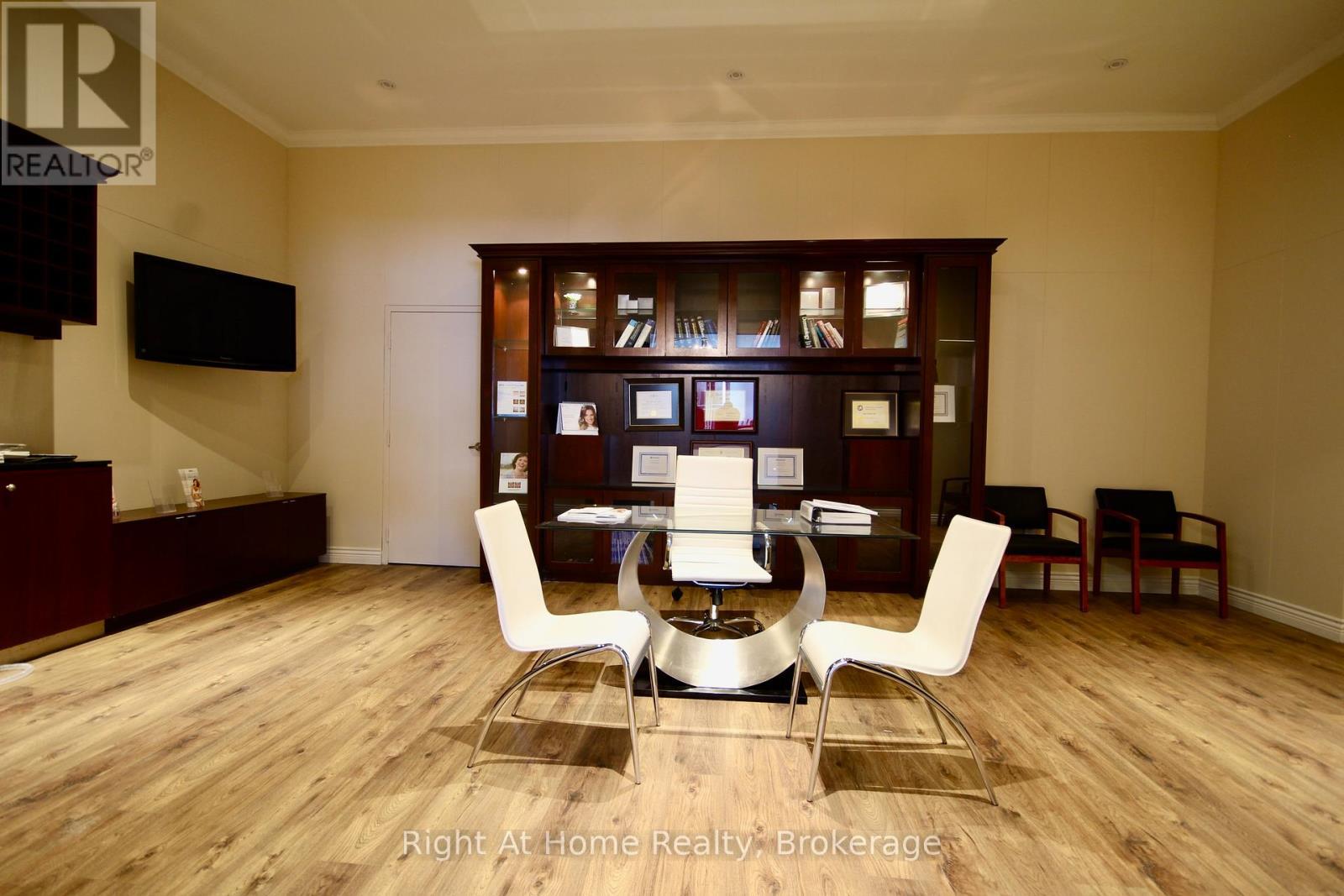 4169 King Street E, Kitchener, ON