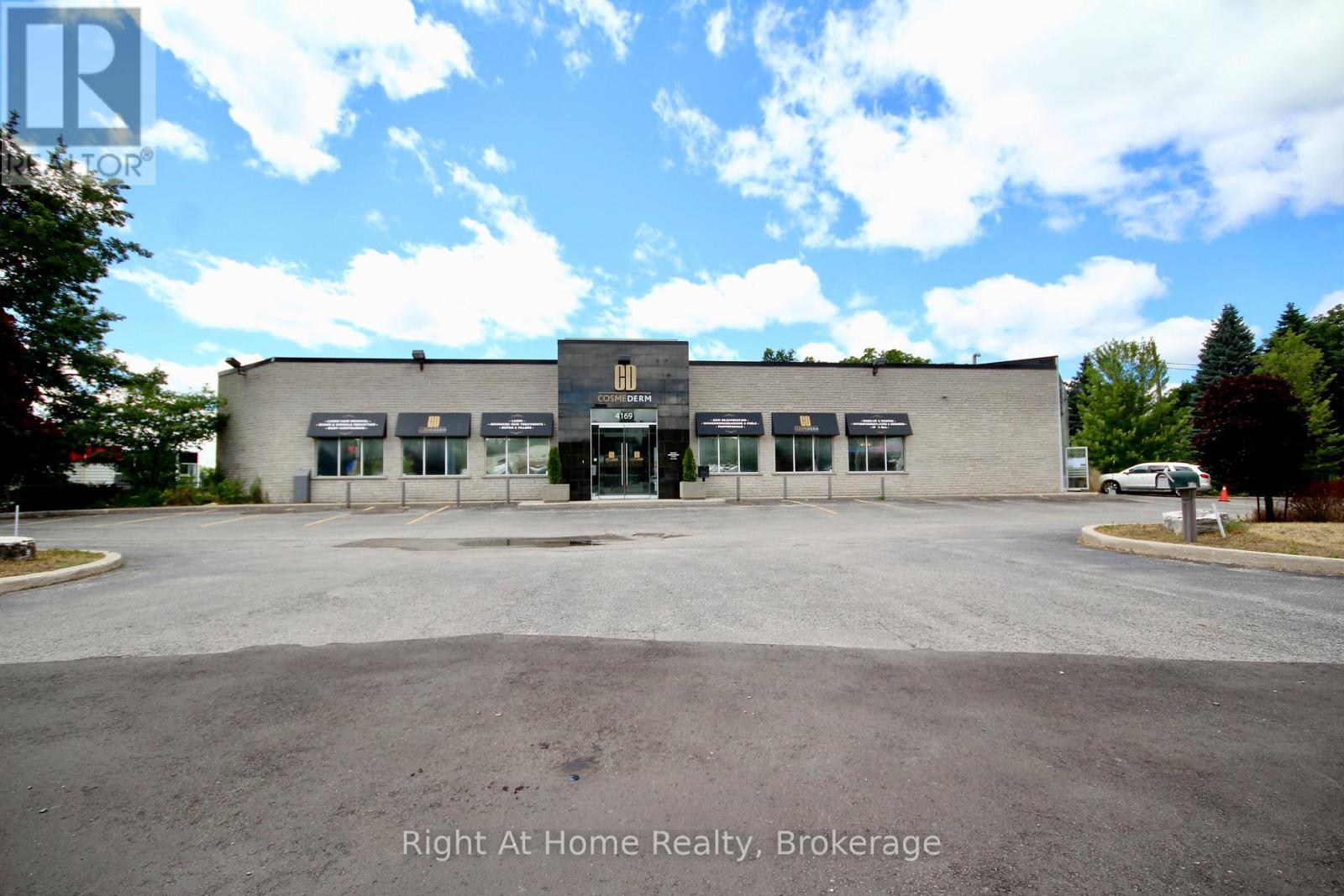 4169 King Street E, Kitchener, ON