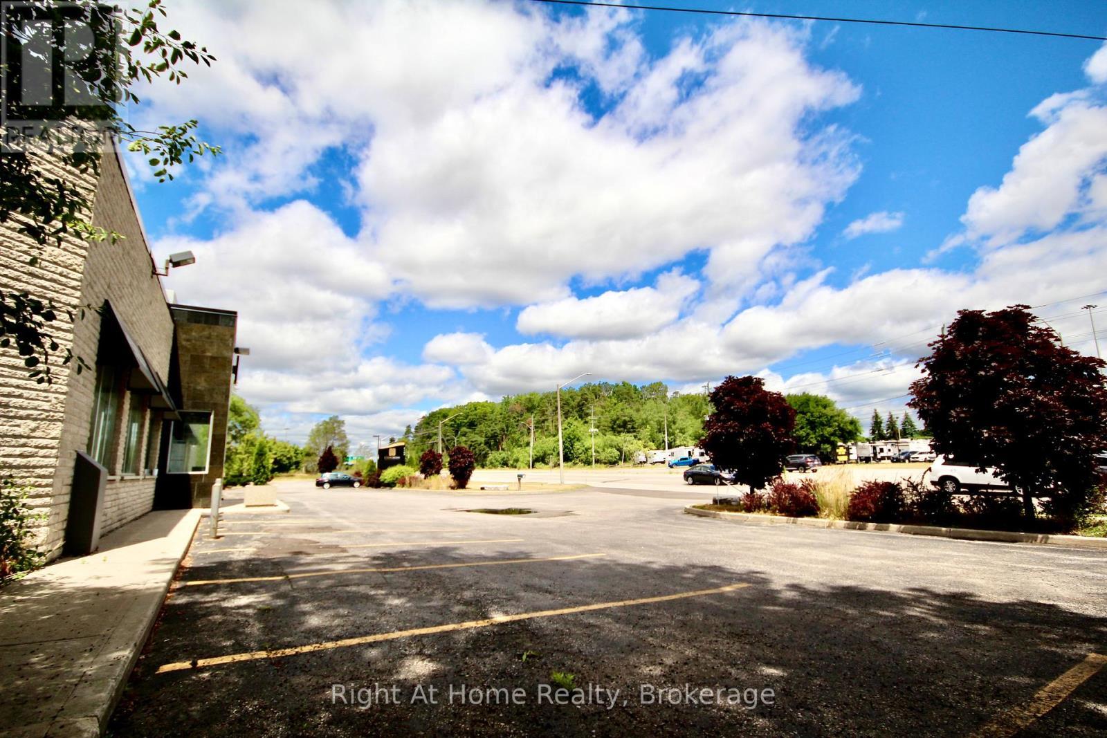 4169 King Street E, Kitchener, ON