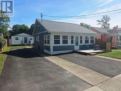 402 SCHOOLEY ROAD Fort Erie (Crystal Beach), ON L0S 1B0