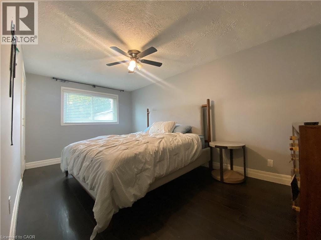 24 Queenslea Drive, Hamilton, ON