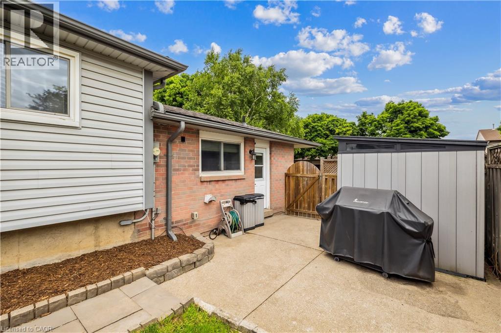 24 Queenslea Drive, Hamilton, ON