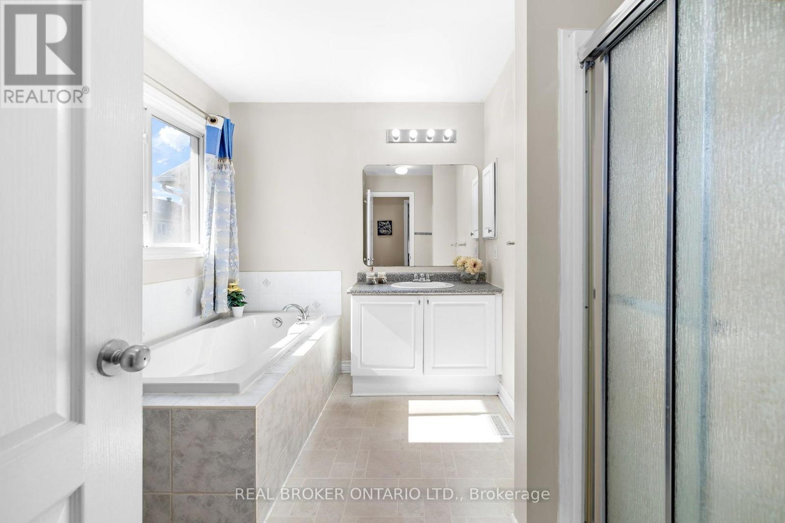 234 Deerfox Drive, Ottawa, ON