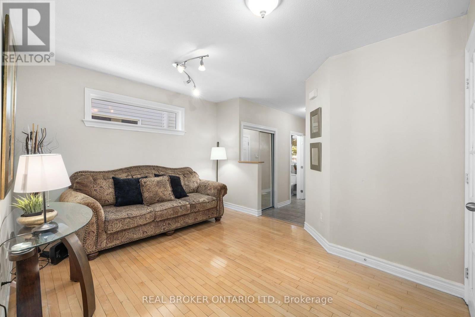 234 Deerfox Drive, Ottawa, ON