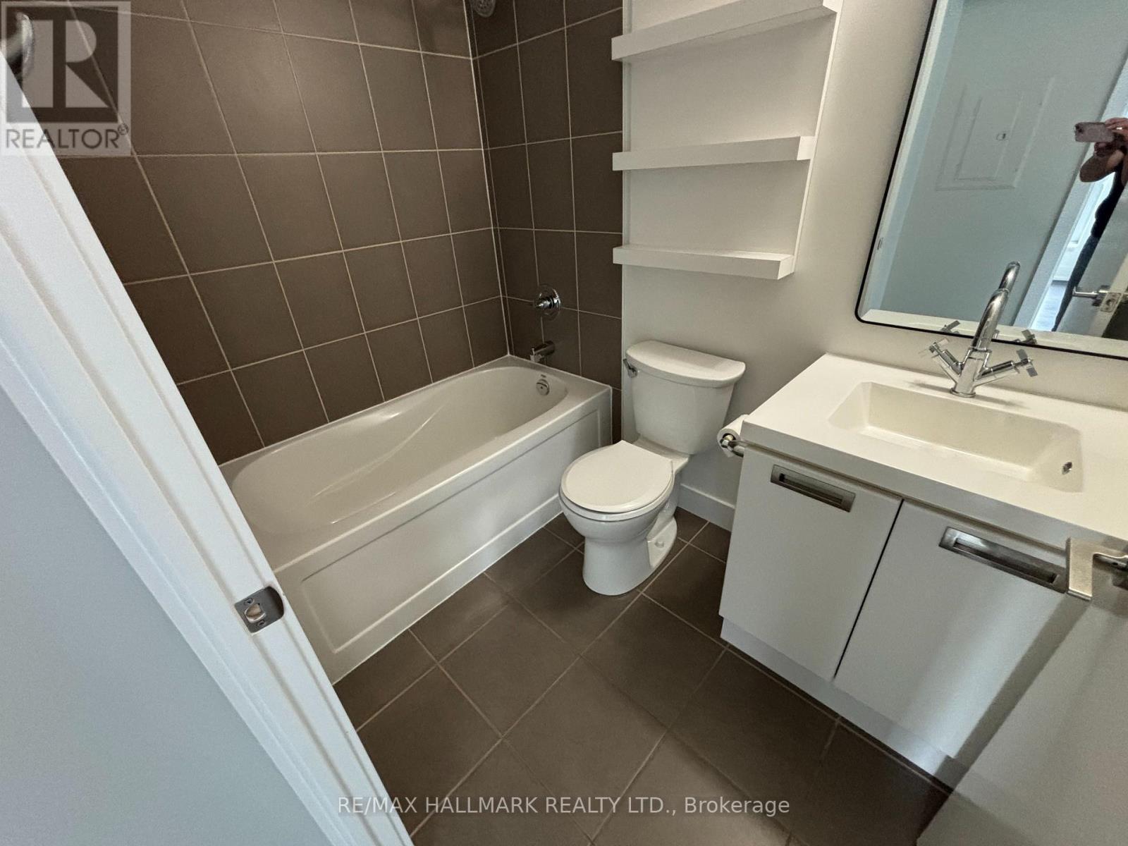 Second Bathroom - 905 - 90 Stadium Road, Toronto, ON
