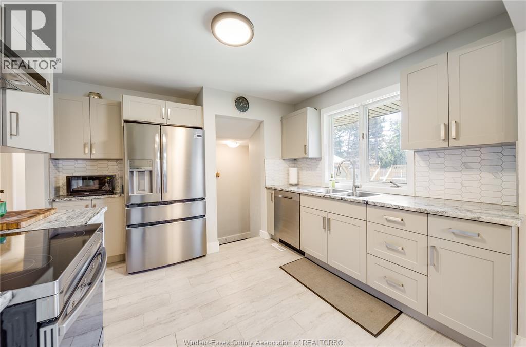 2777 Rockwell Boulevard, Windsor, ON