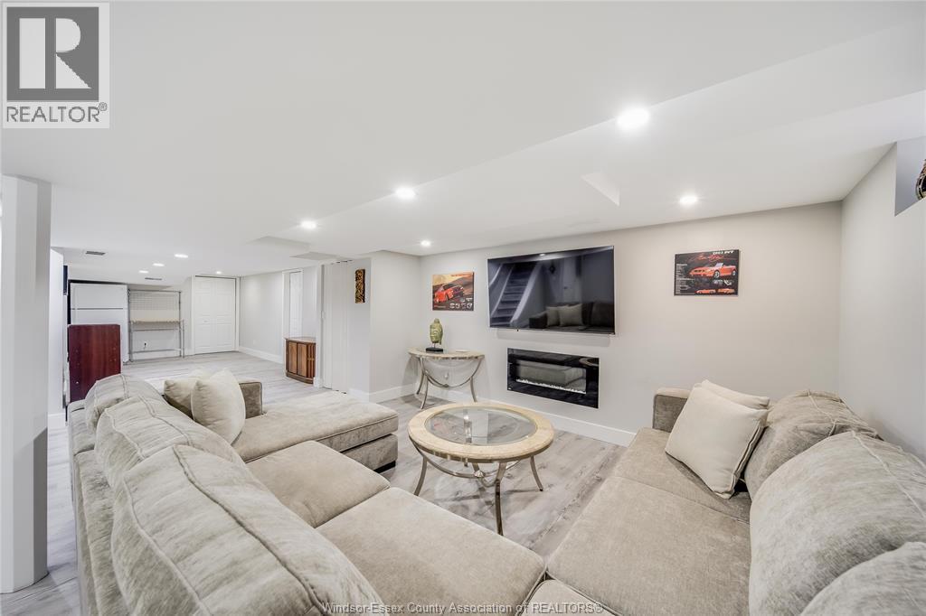 2777 Rockwell Boulevard, Windsor, ON