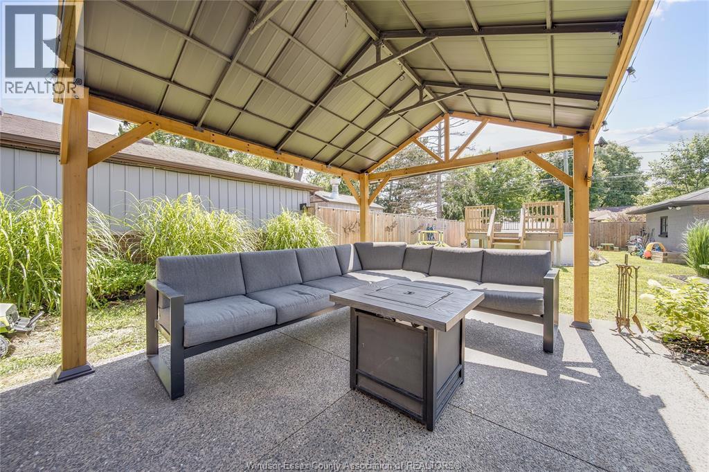 2777 Rockwell Boulevard, Windsor, ON