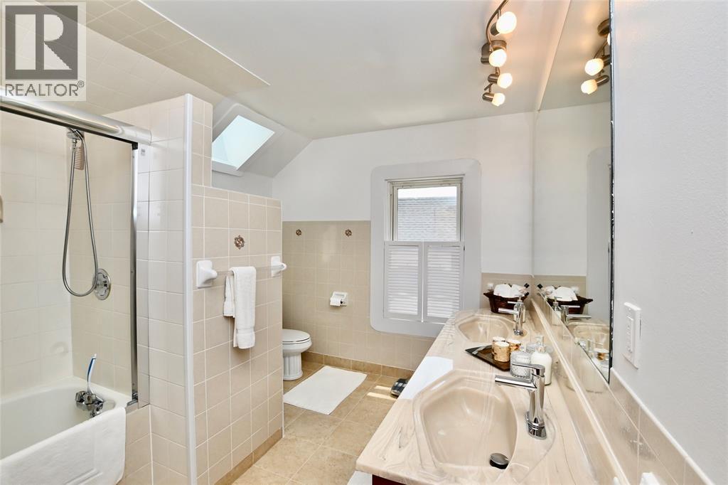 204 Vidal Street South, Sarnia, ON