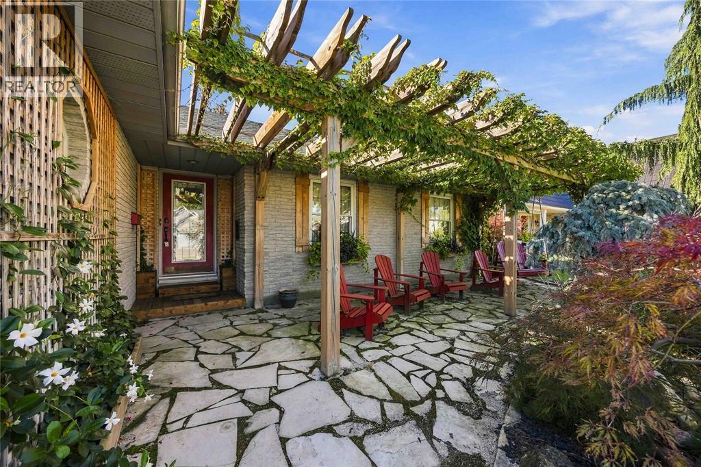 443 St Lawrence Court, Sarnia, ON