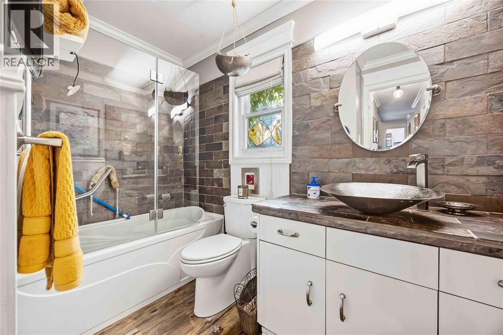 443 St Lawrence Court, Sarnia, ON