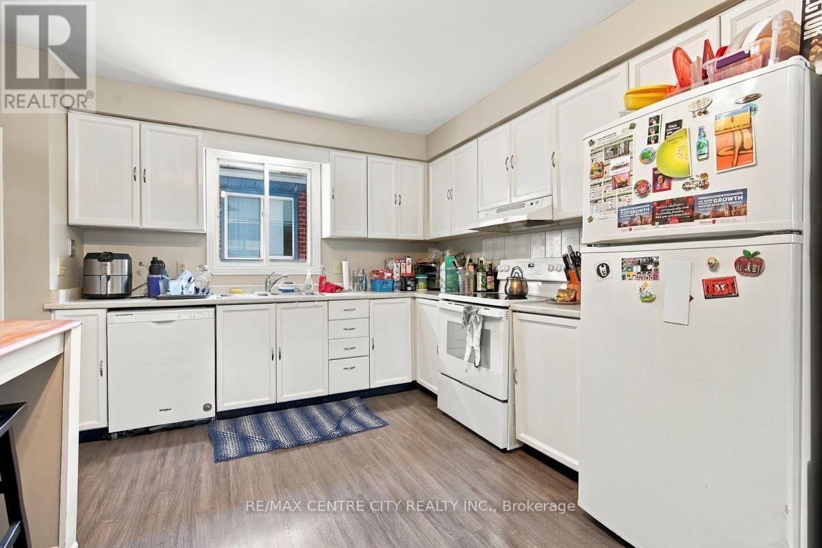 215 Walmer Grove, London North (North K), ON