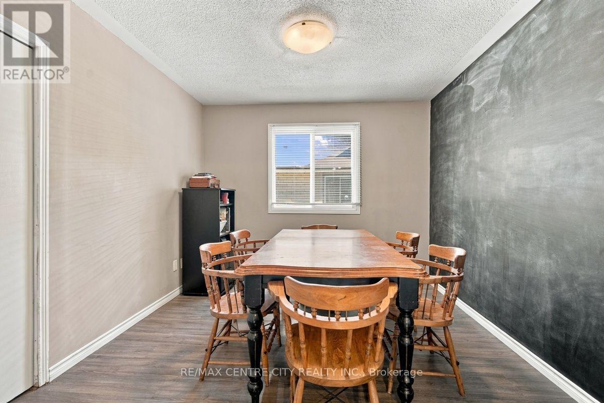 215 Walmer Grove, London North (North K), ON