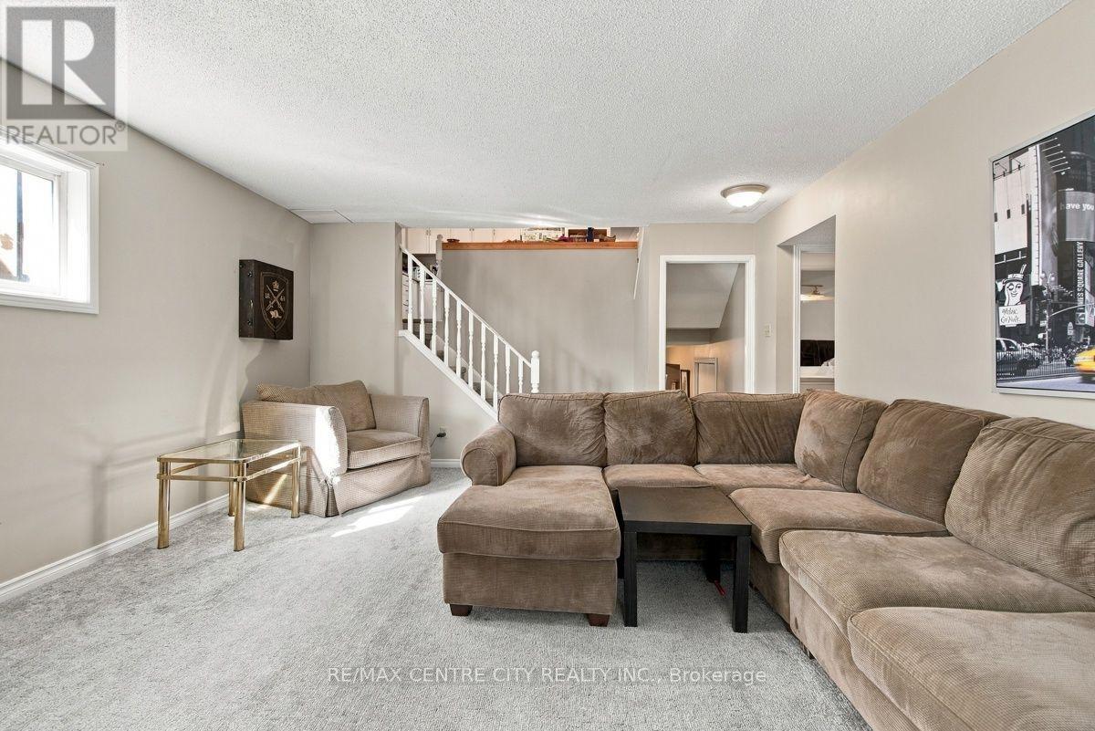 215 Walmer Grove, London North (North K), ON