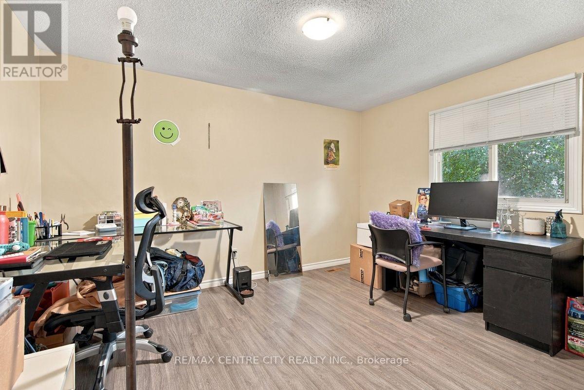 215 Walmer Grove, London North (North K), ON