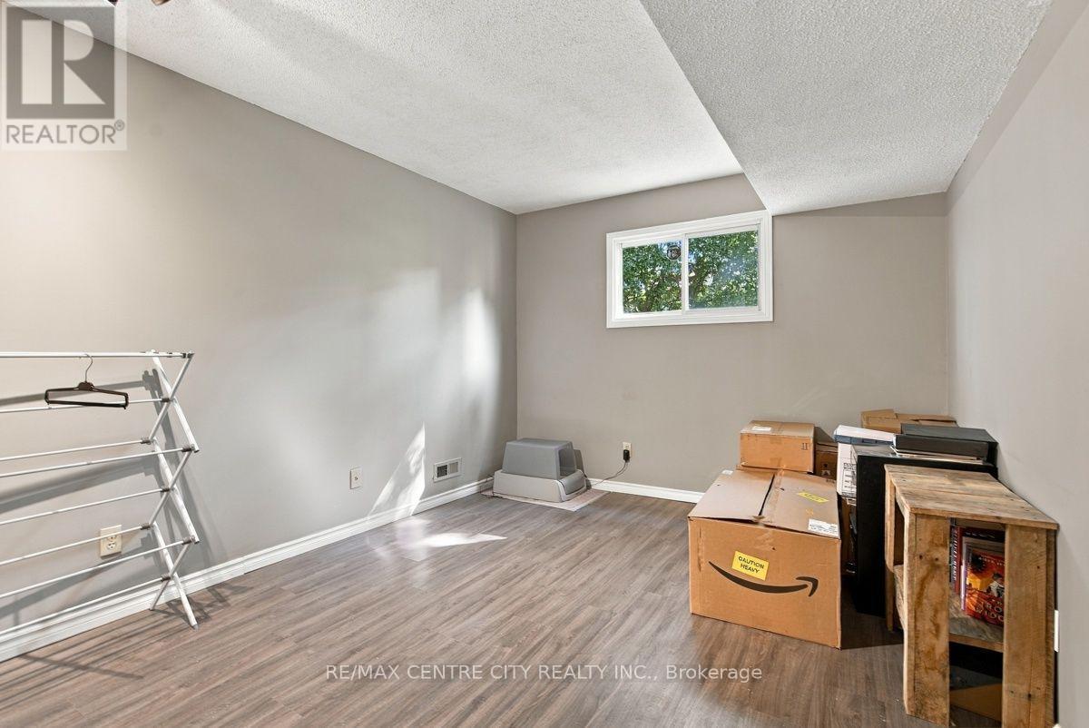 215 Walmer Grove, London North (North K), ON