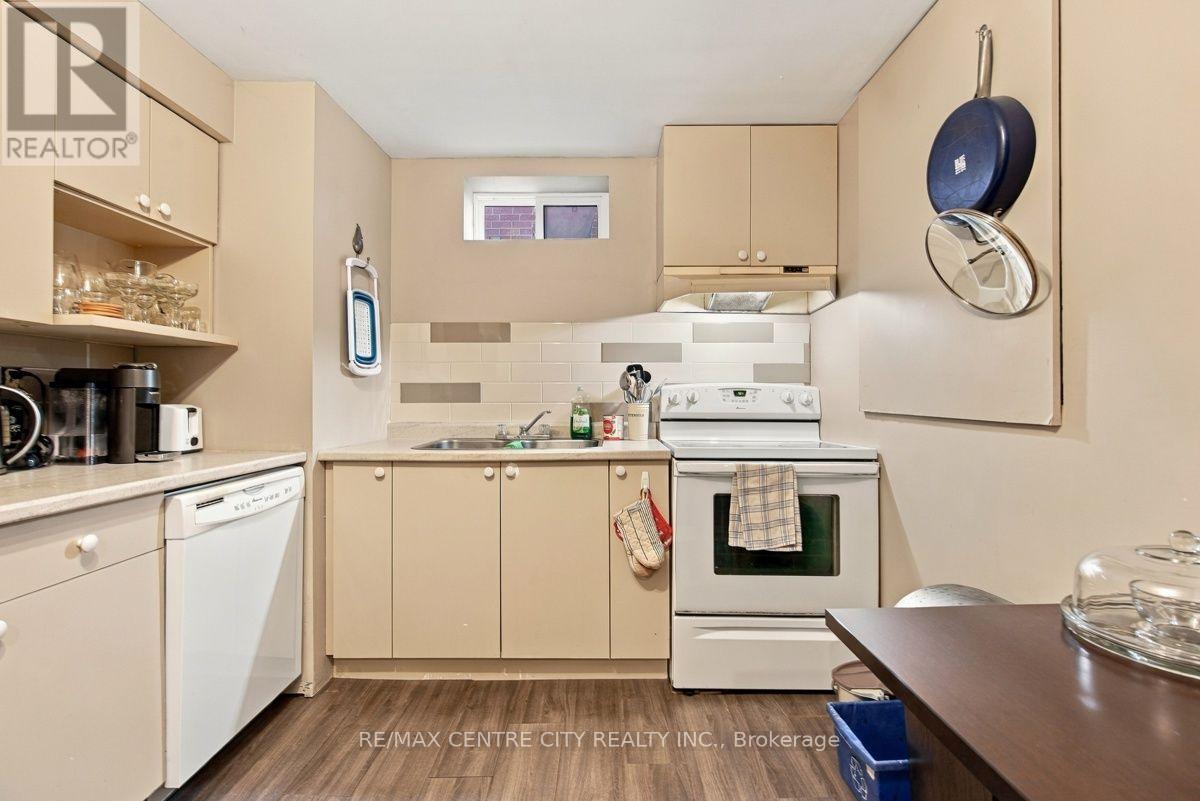 215 Walmer Grove, London North (North K), ON