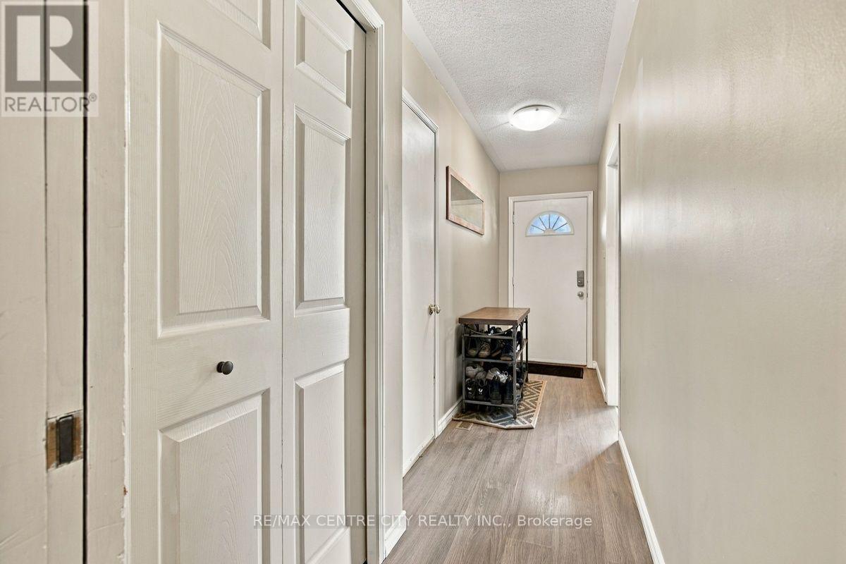 215 Walmer Grove, London North (North K), ON
