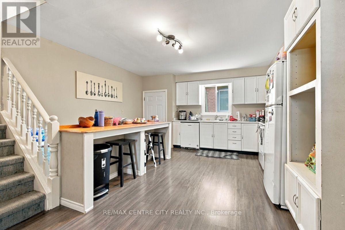 215 Walmer Grove, London North (North K), ON