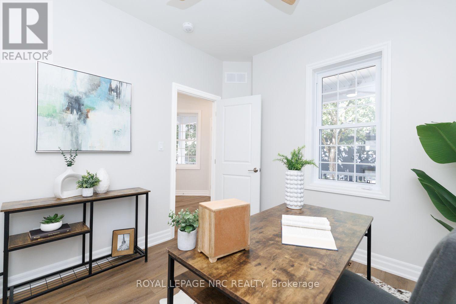 Flexible lay out for multi purposes. - 3 Peel Street, St. Catharines (Port Dalhousie), ON