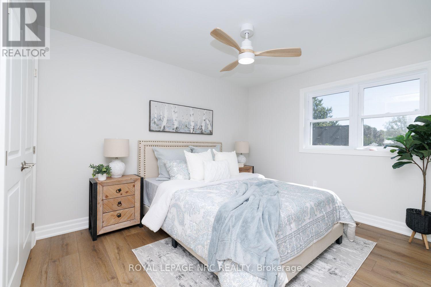 Third bedroom is on the upper level. - 3 Peel Street, St. Catharines (Port Dalhousie), ON