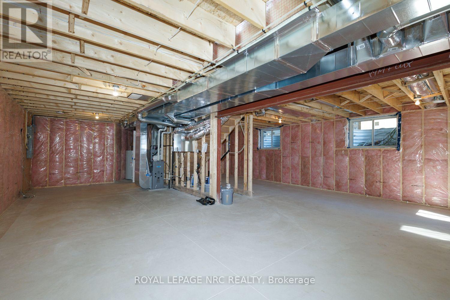 In-law suite potential with bathroom rough-in. - 3 Peel Street, St. Catharines (Port Dalhousie), ON