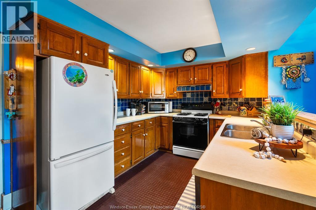99 Talbot Street West, Leamington, ON