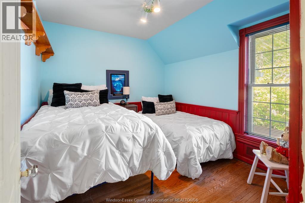 99 Talbot Street West, Leamington, ON