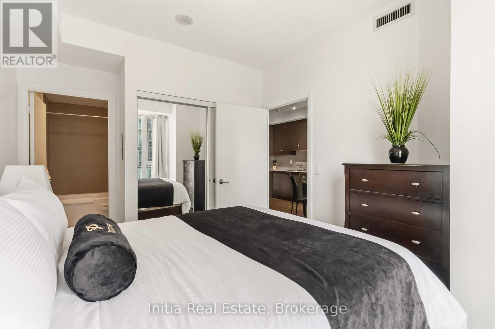 522 - 55 Ann O'Reilly Ann O'Reilly Road, Toronto, ON