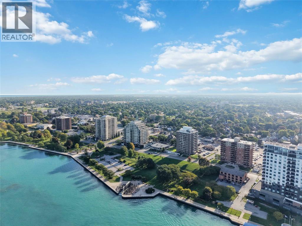 10 Derby Lane Unit# 1008, Sarnia, ON