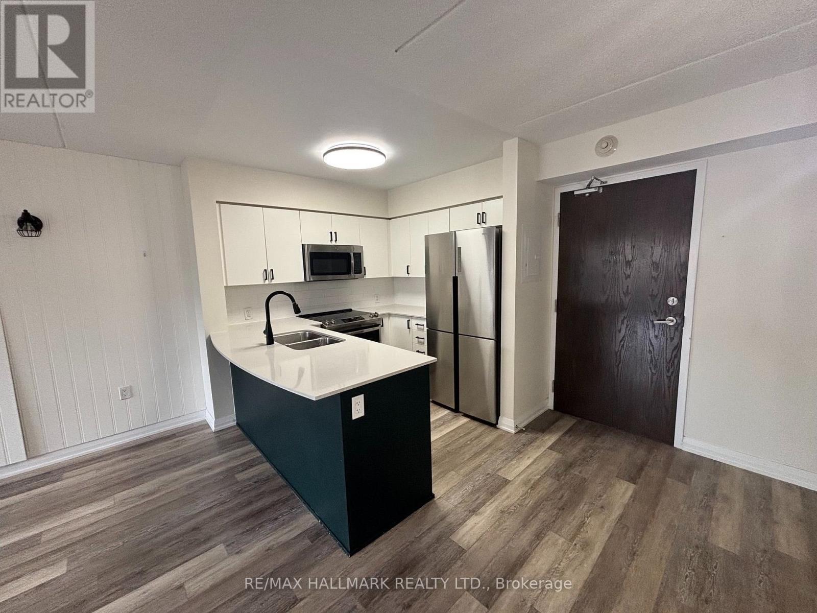 216 - 40 Via Rosedale Avenue, Brampton, ON