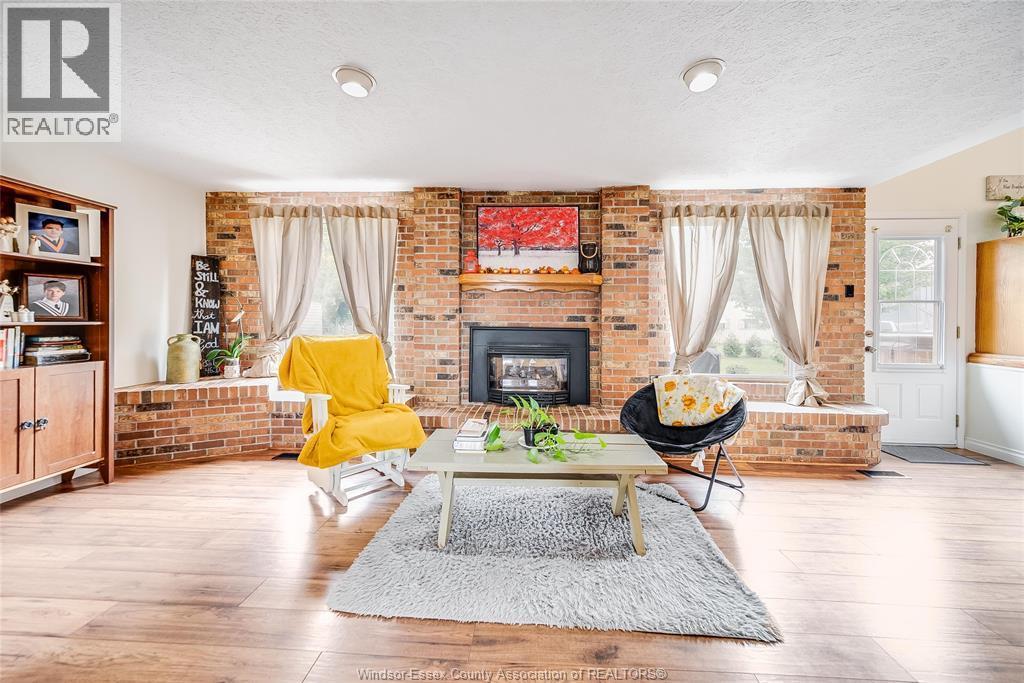 7744 Saint-Philippe Line, Grande Pointe, ON