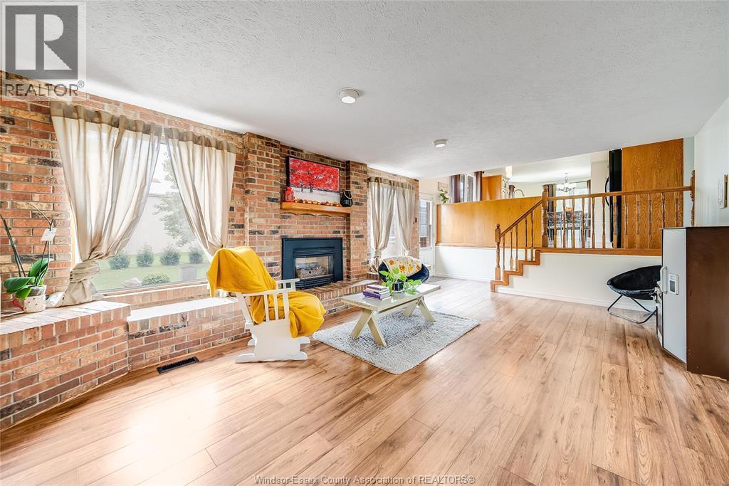 7744 Saint-Philippe Line, Grande Pointe, ON