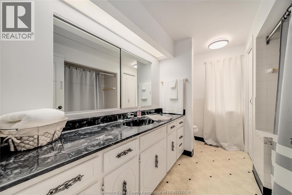 7744 Saint-Philippe Line, Grande Pointe, ON