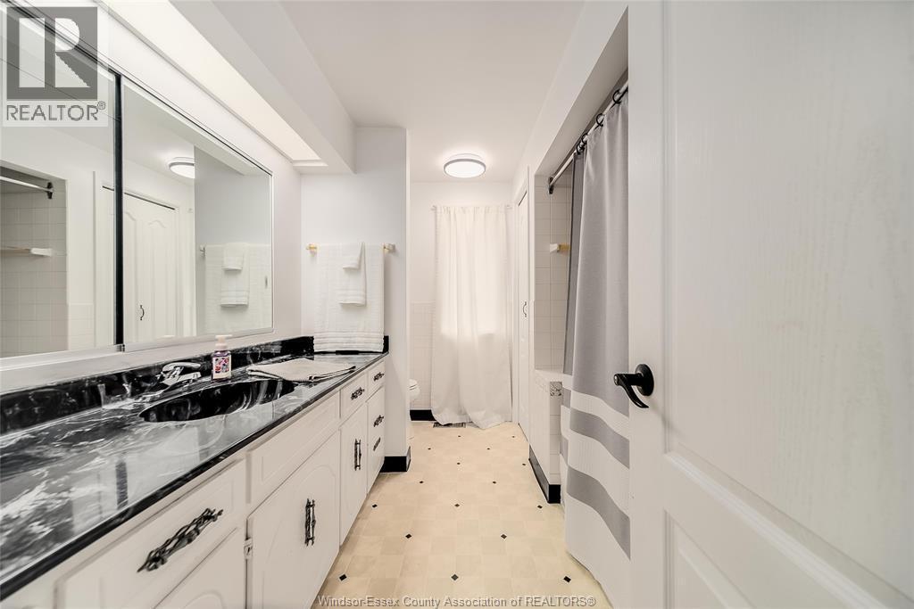 7744 Saint-Philippe Line, Grande Pointe, ON