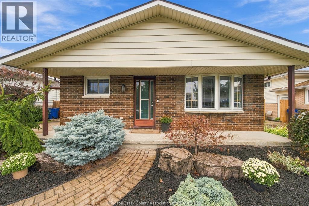 30 Pearl Street, Tilbury, ON