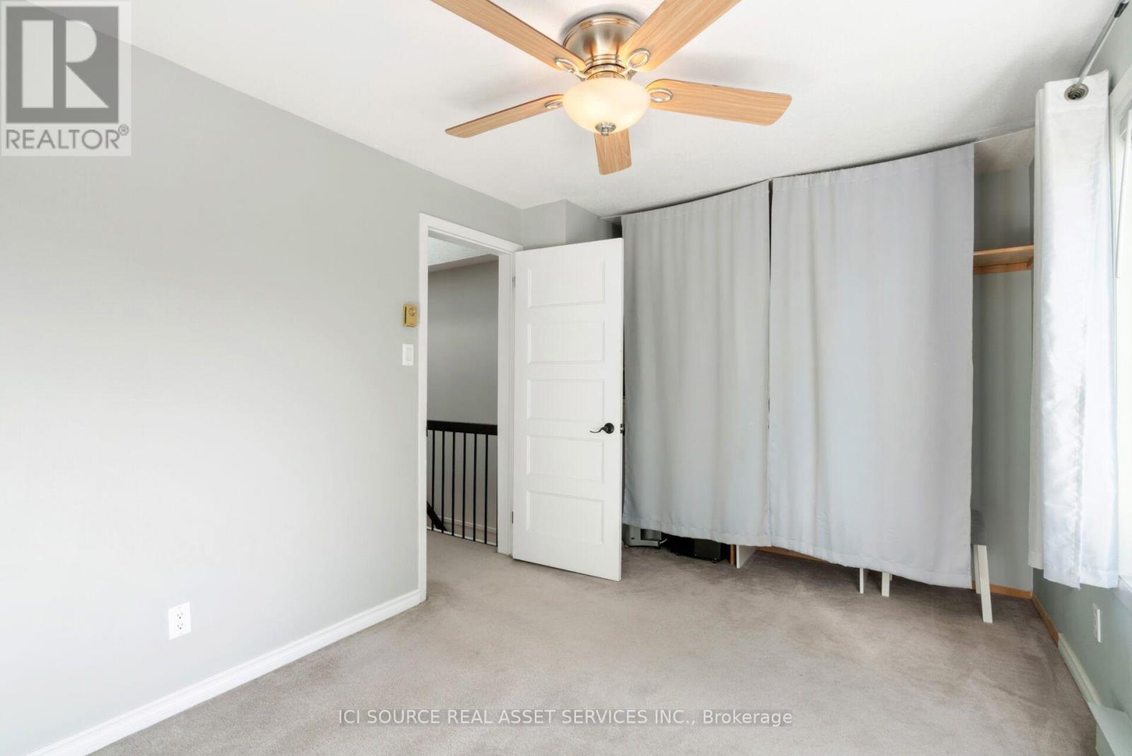 6754B Jeanne-D'Arc Boulevard N, Ottawa, ON