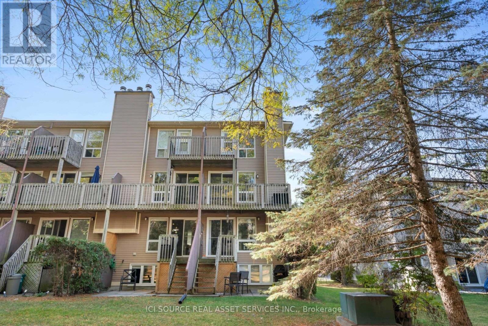 6754B Jeanne-D'Arc Boulevard N, Ottawa, ON