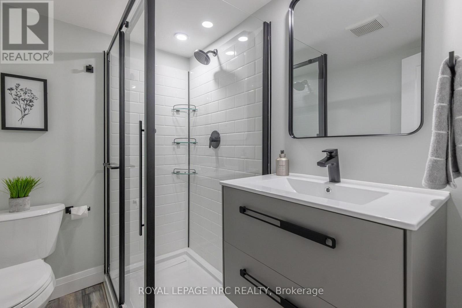 21 Silverdale Drive, St. Catharines, ON