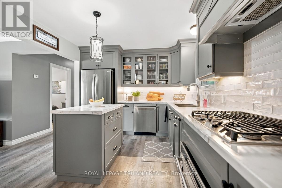 Main Floor: Functional Kitchen - 15198 St Ignatius Line, Chatham-Kent (Bothwell), ON