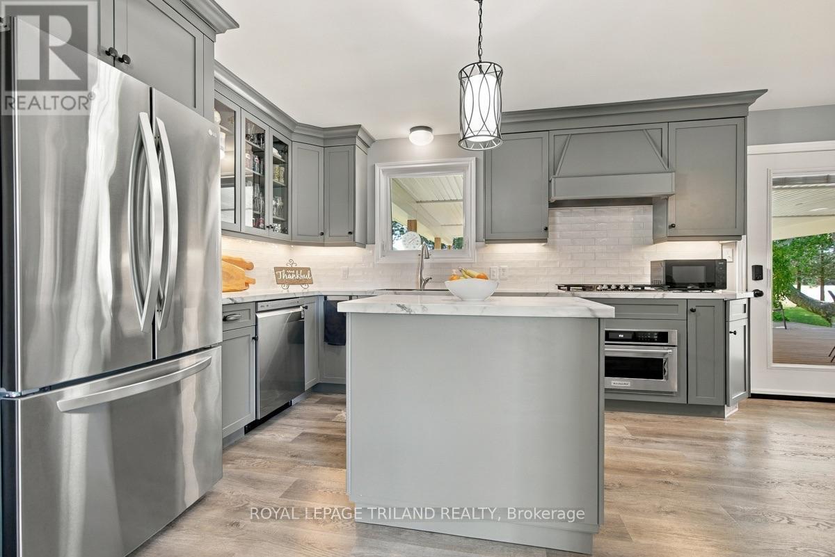 Main Floor: Kitchen with Loads of Prep Space - 15198 St Ignatius Line, Chatham-Kent (Bothwell), ON