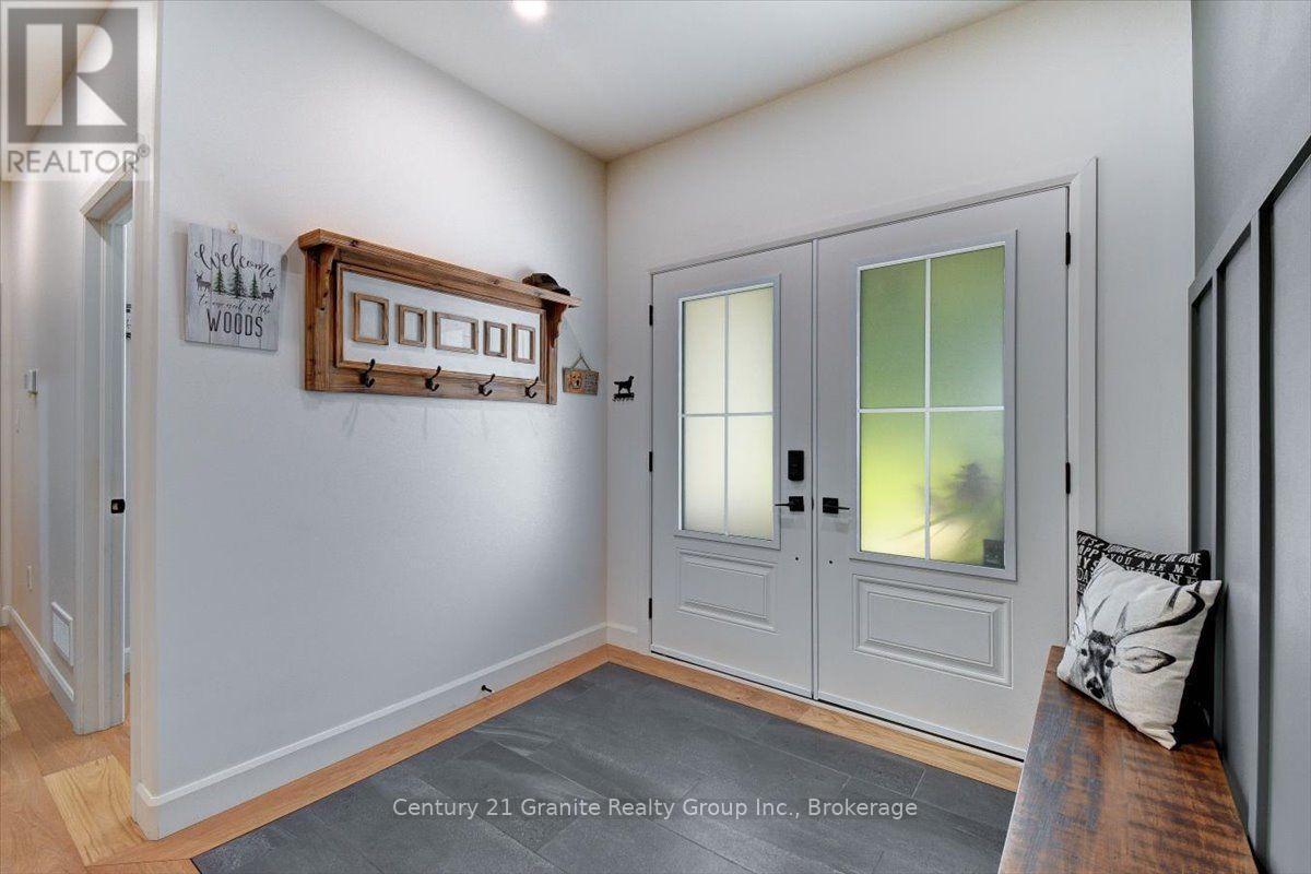 6 Newpierce Drive, Stirling-Rawdon (Rawdon Ward), ON