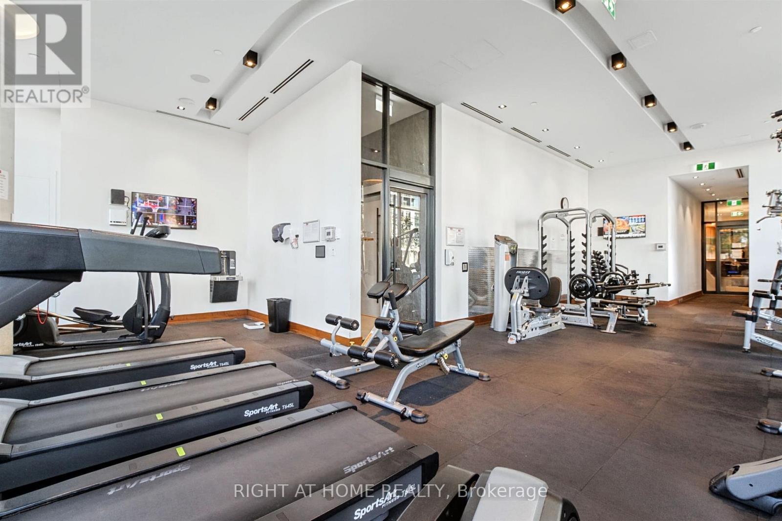 Condo Gym - 2617 - 7895 Jane Street, Vaughan, ON